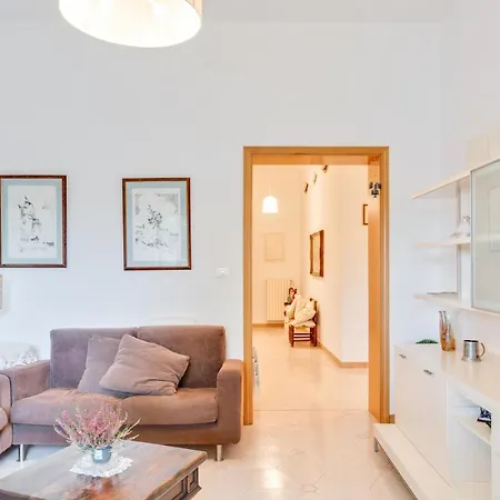 Marradi With Balcony Apartment Livorno